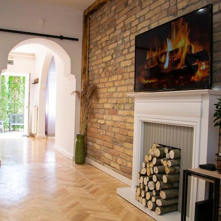 Season One Apartman Сегед Экстерьер фото