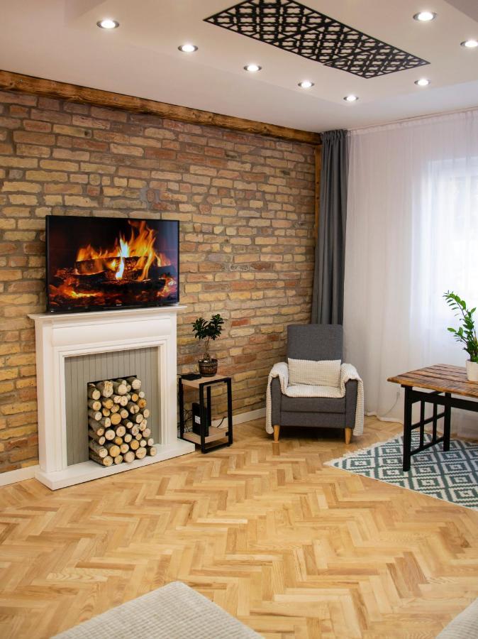 Season One Apartman Сегед Экстерьер фото