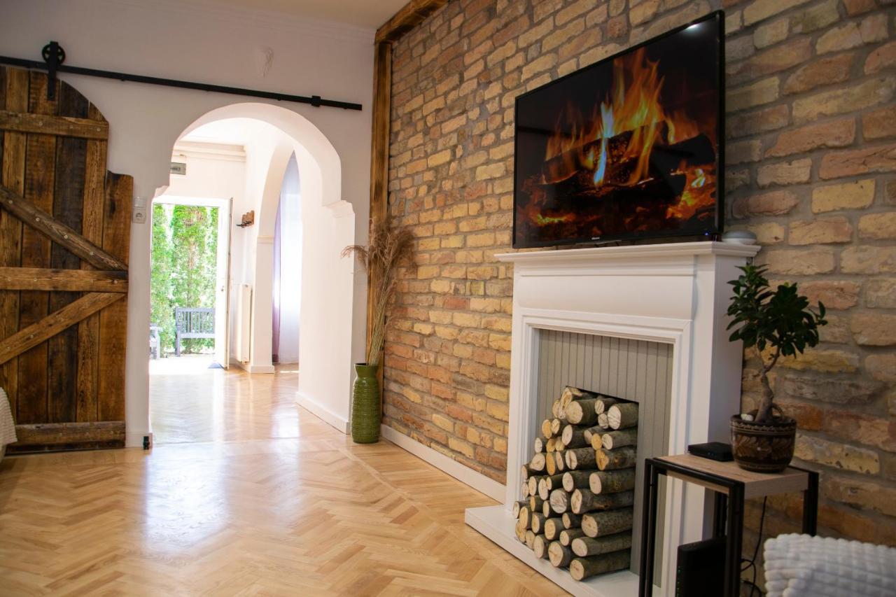 Season One Apartman Сегед Экстерьер фото