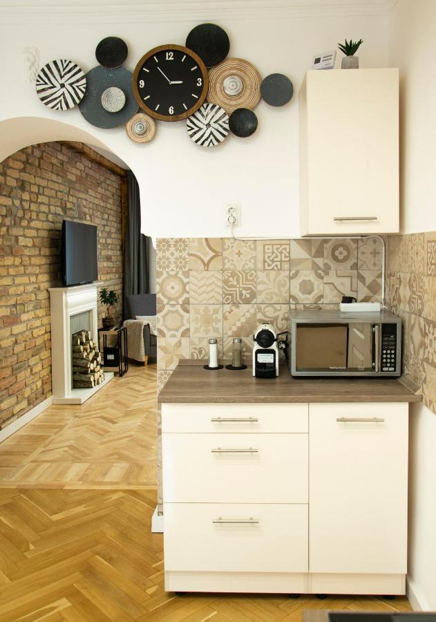 Season One Apartman Сегед Экстерьер фото
