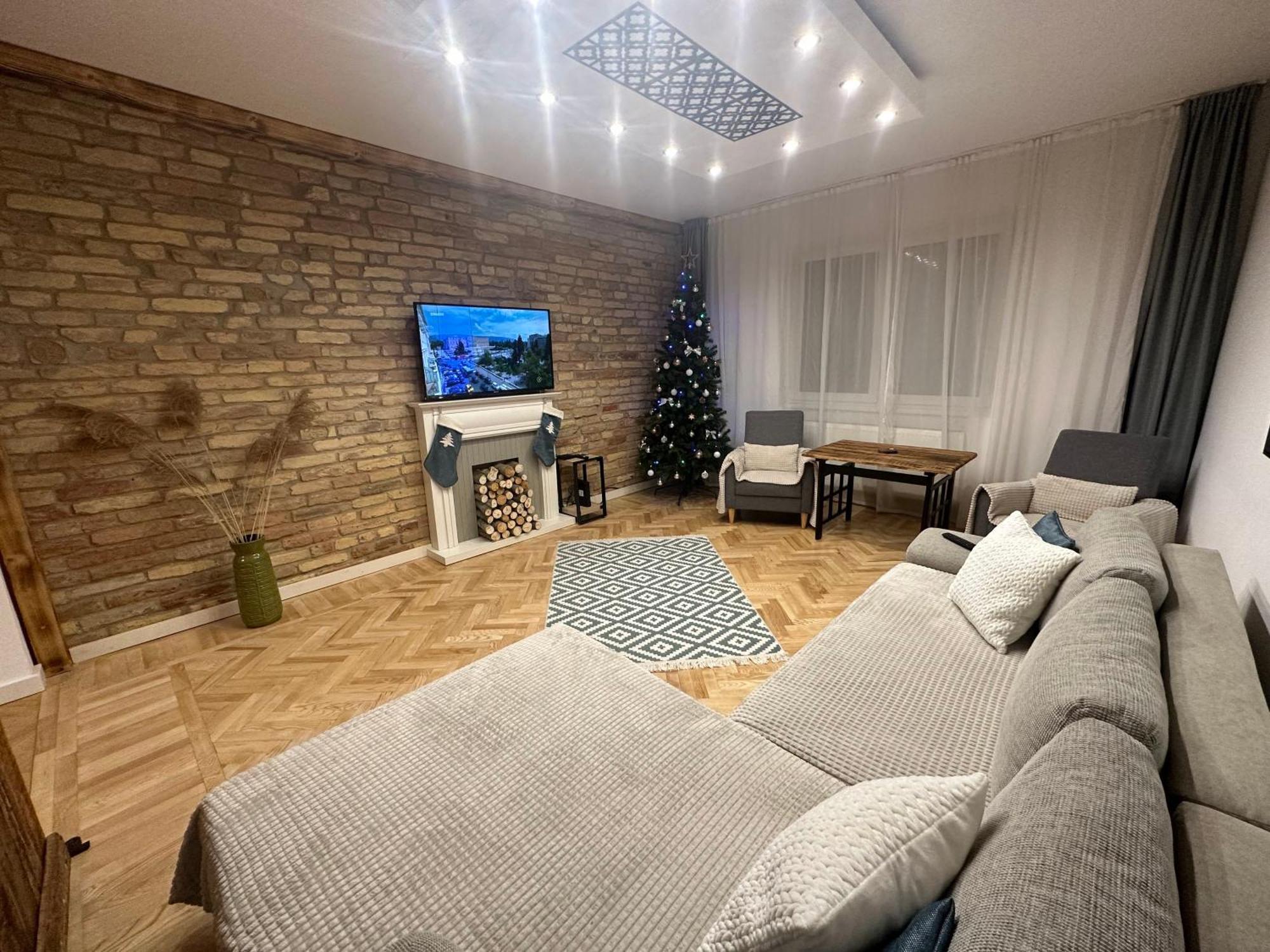 Season One Apartman Сегед Экстерьер фото